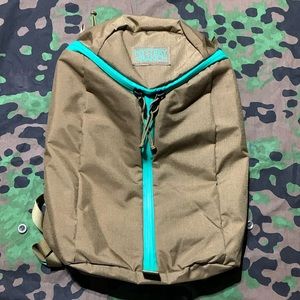 Mystery Ranch Urban Assault 21 Liter Backpack EDC Tri Zip Made in Vietnam